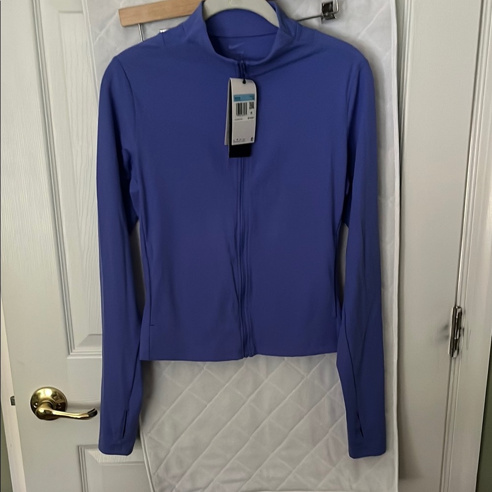 NWT Nike Long Sleeve Zip Front Women's Top in Lavender Blue